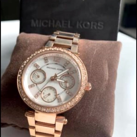 Michael Kors MK5616 Rose gold watch - Picture 1 of 6